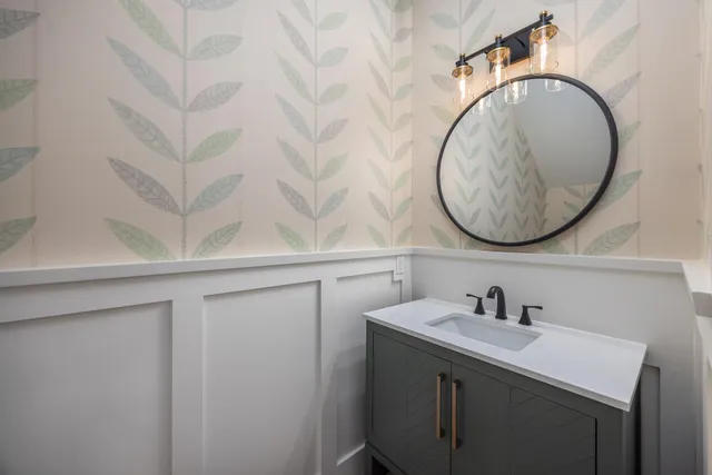 $699,900 | 245 Island Grove Drive, Freeport, FL 32439