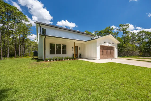 $699,900 | 245 Island Grove Drive, Freeport, FL 32439