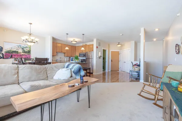 $275,000 | 1070 Grandview Court Northeast, Unit 304, Columbia Heights, MN 55421