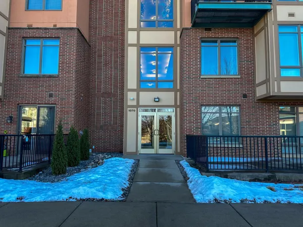 $270,000 | 1070 Grandview Court Northeast, Unit 304, Columbia Heights, MN 55421