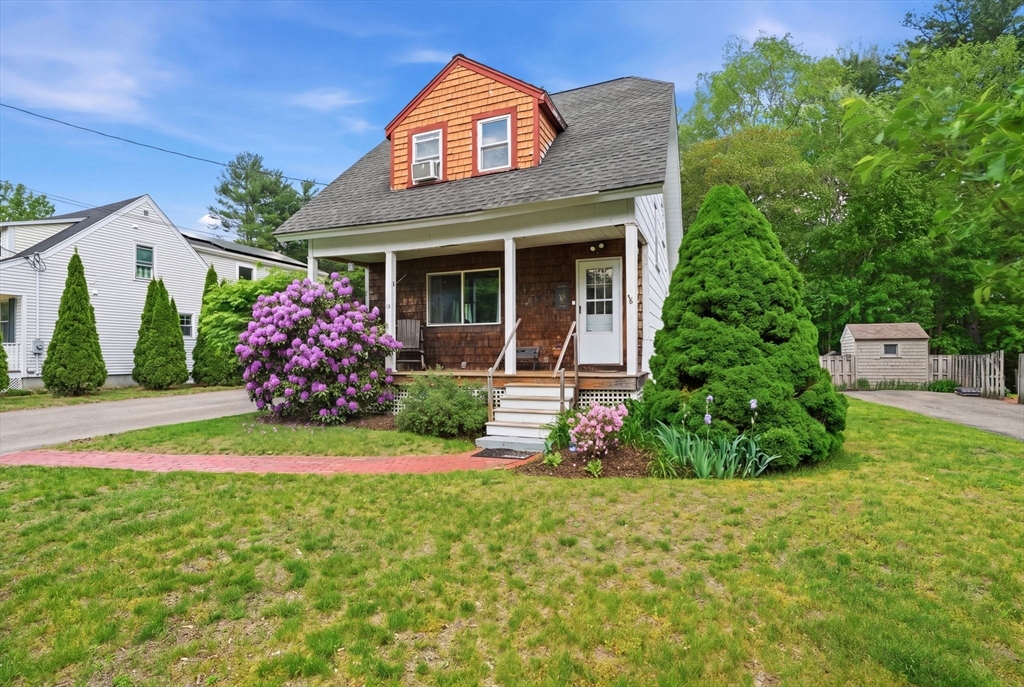 13 Clapp Road Hanover, MA 02339 - Photo 3 of 33