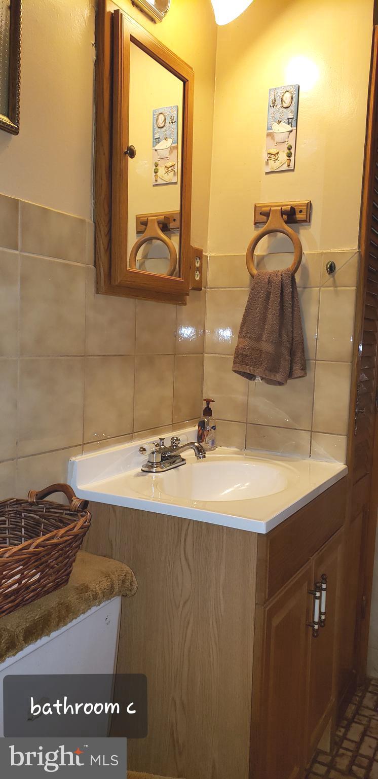 108 German Hill Road Baltimore, MD 21222 - Photo 13 of 22 Bathroom