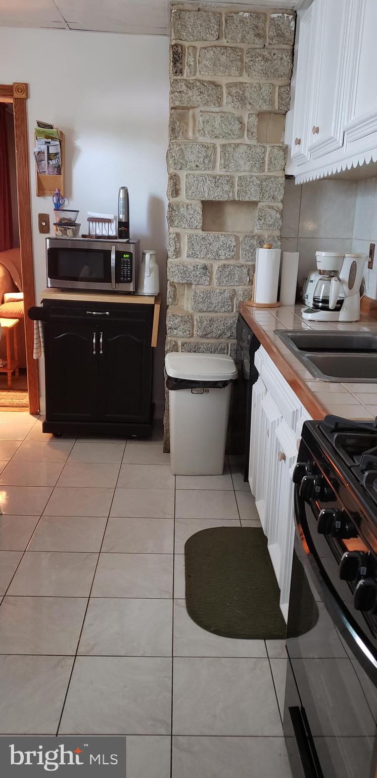 108 German Hill Road Baltimore, MD 21222 - Photo 10 of 22 Kitchen