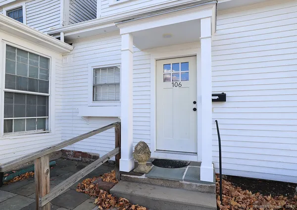 $3,500 | 792 Farmington Avenue, Unit 106, Farmington, CT 06032