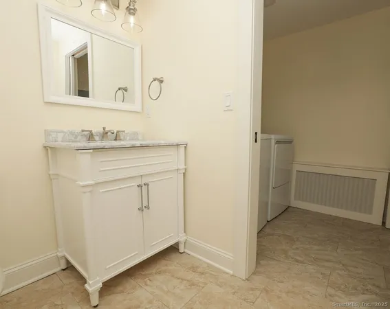 $3,500 | 792 Farmington Avenue, Unit 106, Farmington, CT 06032