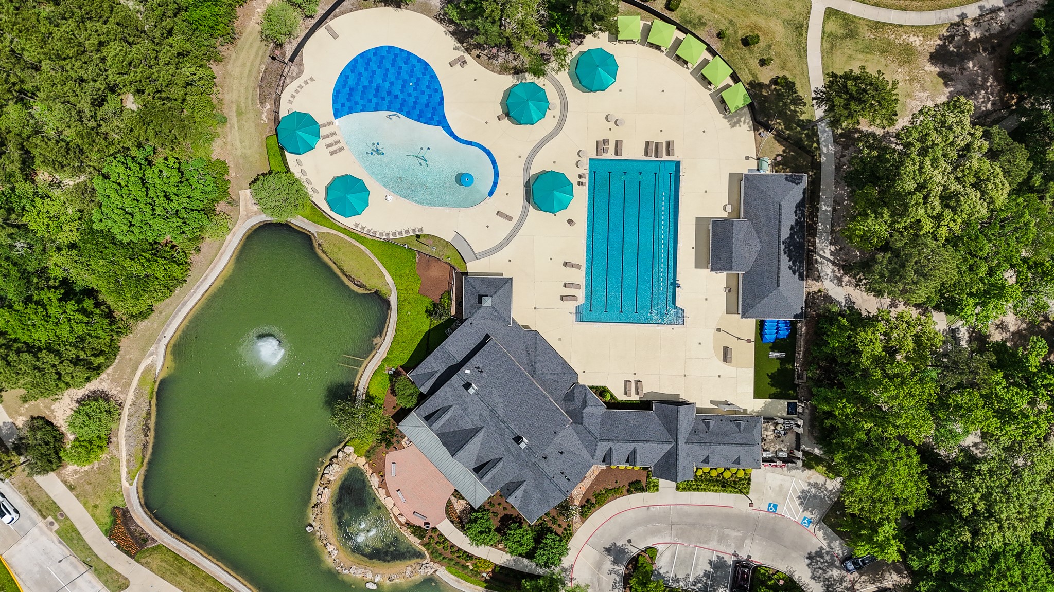 31311 Brighton Brook Lane Spring, TX 77386 - Photo 45 of 47 an aerial view of a house with a swimming pool