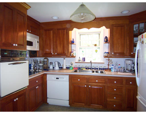 87 Ipswich Road Topsfield, MA 01983 - Photo 6 of 16 Gallery Image 6