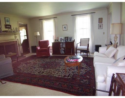 87 Ipswich Road Topsfield, MA 01983 - Photo 7 of 16 Gallery Image 7