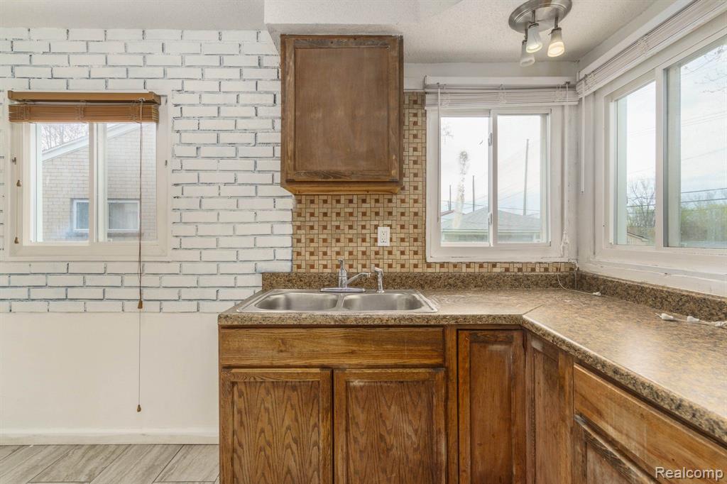 29881 Brooklane Street Inkster, MI 48141 - Photo 10 of 21