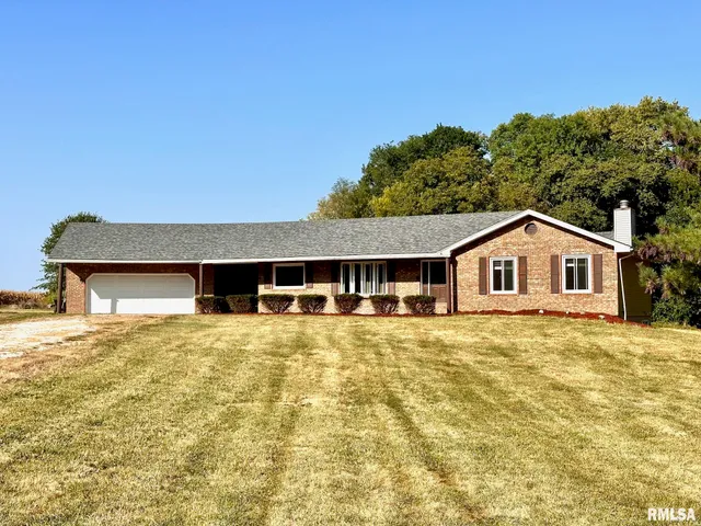 $300,000 | 111 Edlen Lane, Jacksonville, IL 62650