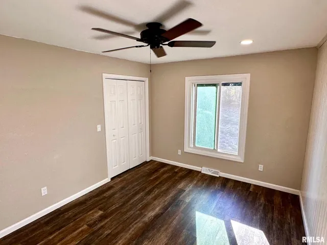 $300,000 | 111 Edlen Lane, Jacksonville, IL 62650