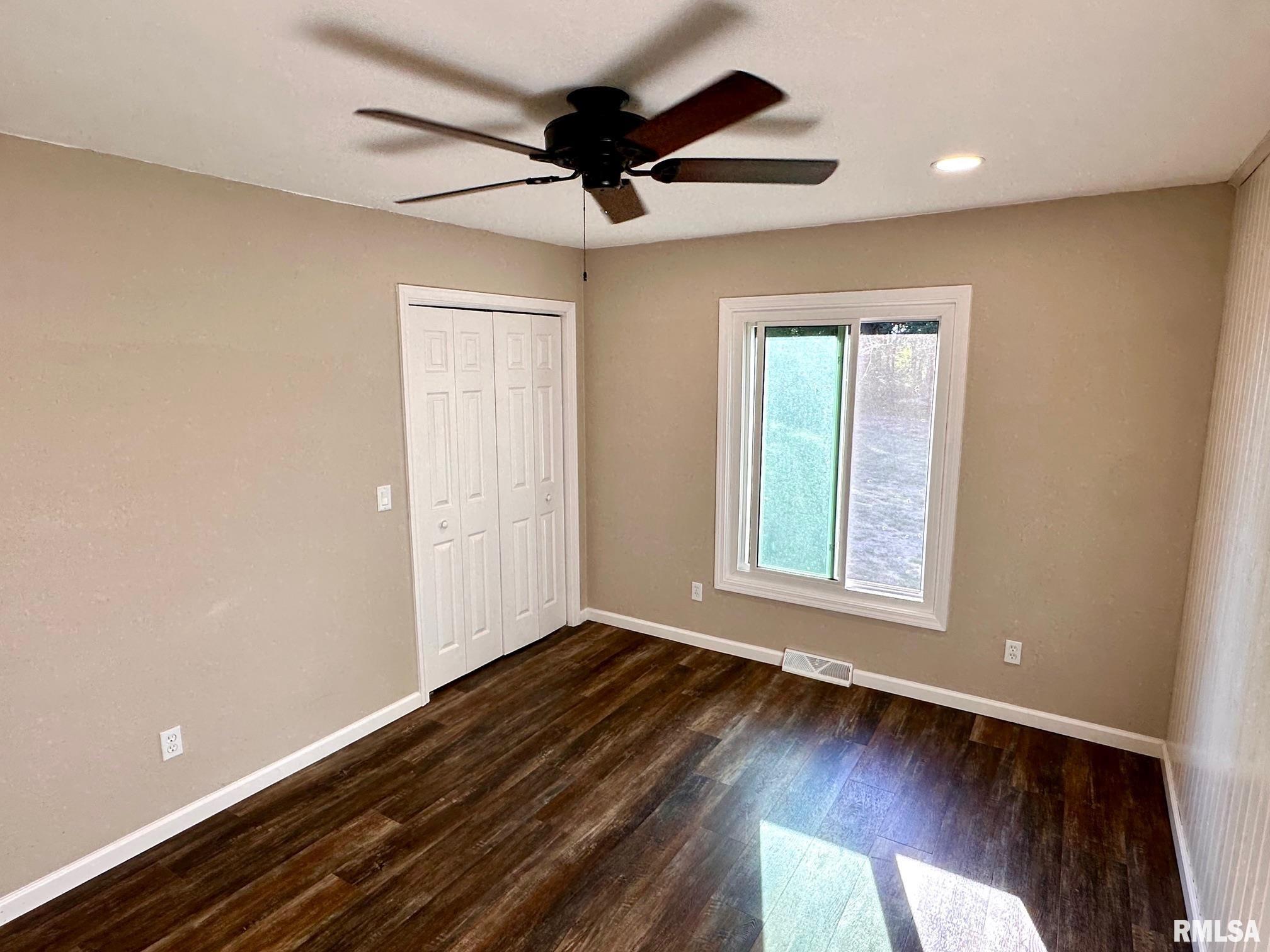 111 Edlen Lane Jacksonville, IL 62650 - Photo 20 of 45