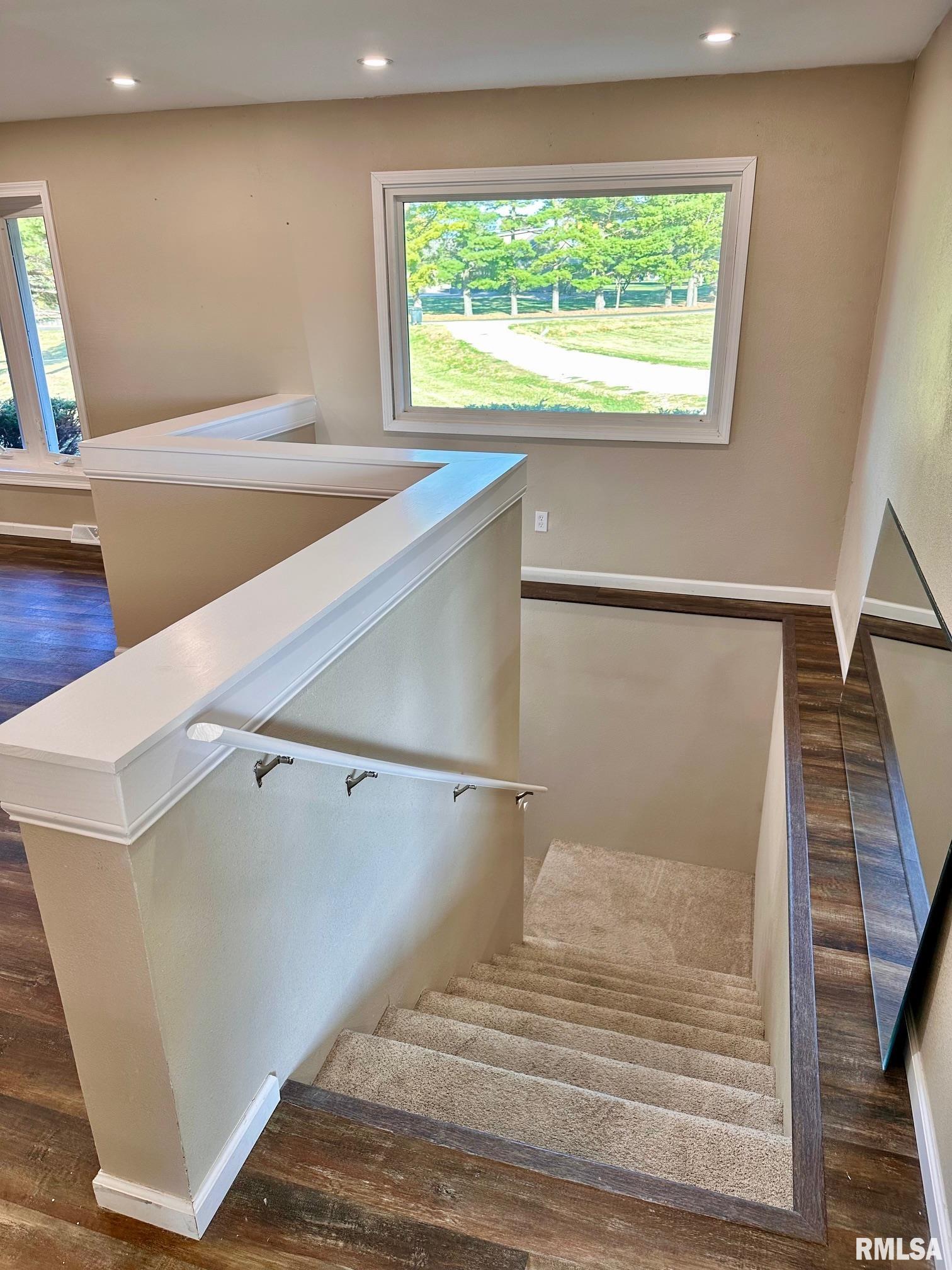 111 Edlen Lane Jacksonville, IL 62650 - Photo 25 of 45