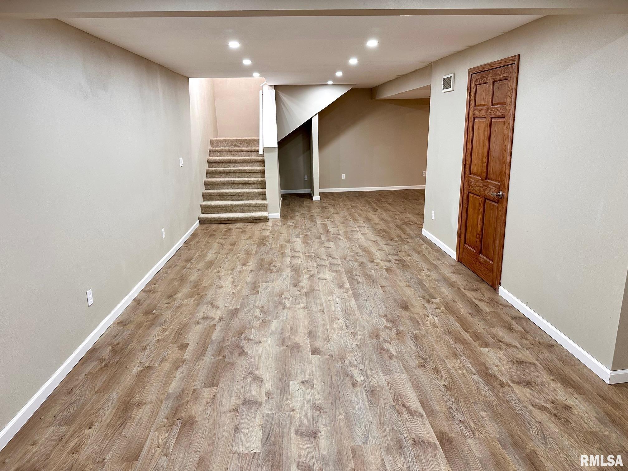 111 Edlen Lane Jacksonville, IL 62650 - Photo 30 of 45