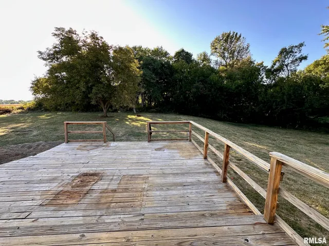 $300,000 | 111 Edlen Lane, Jacksonville, IL 62650