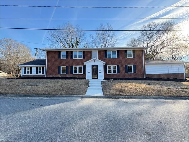 $499,900 | 1406 North O.Henry Boulevard, Greensboro, NC 27405