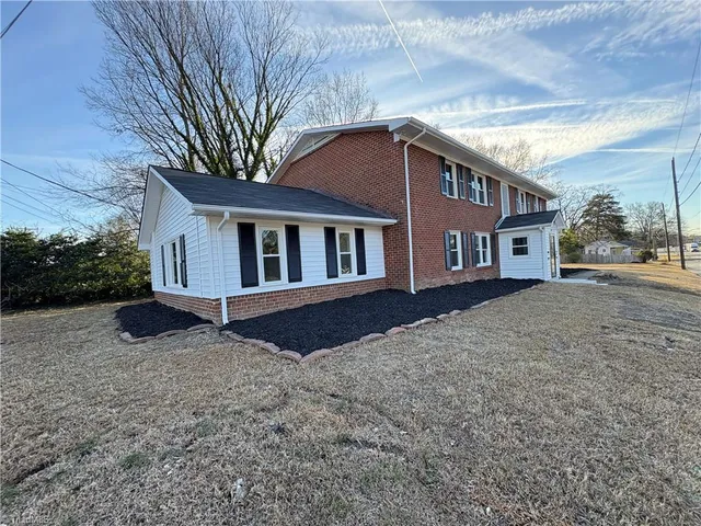 $499,900 | 1406 North O.Henry Boulevard, Greensboro, NC 27405