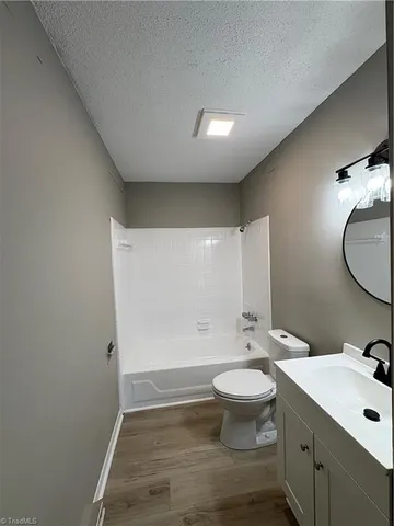 $499,900 | 1406 North O.Henry Boulevard, Greensboro, NC 27405