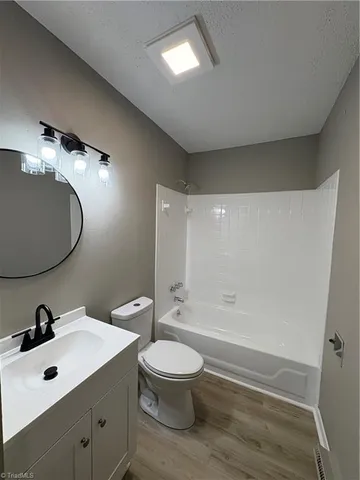 $499,900 | 1406 North O.Henry Boulevard, Greensboro, NC 27405