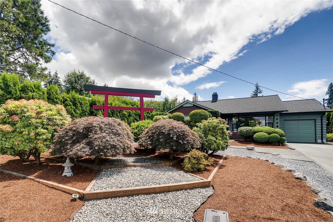 449 Southwest Normandy Road Normandy Park, WA 98166 - Photo 2 of 17