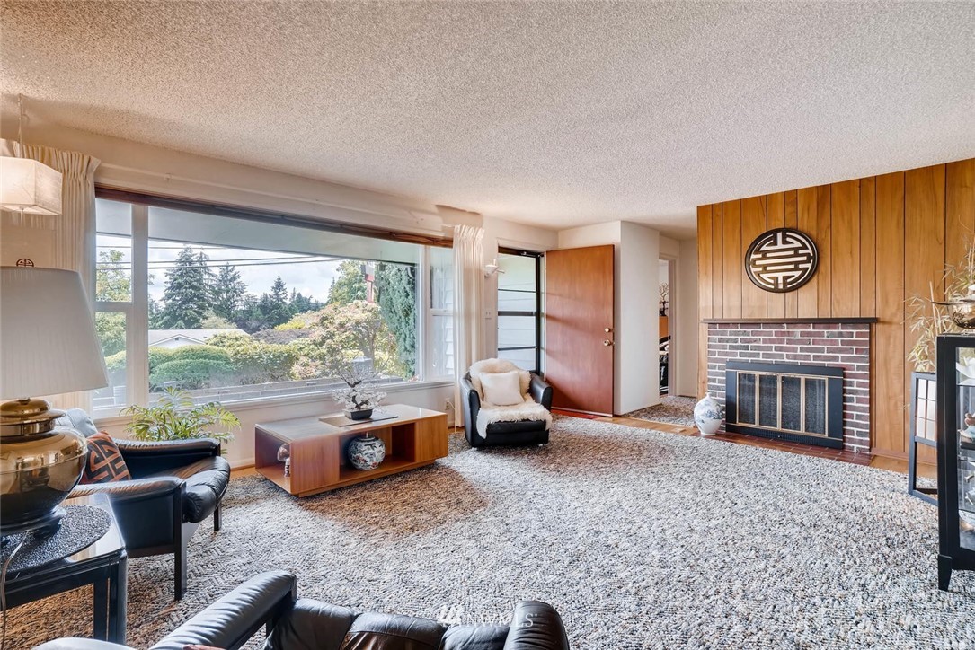 449 Southwest Normandy Road Normandy Park, WA 98166 - Photo 4 of 17