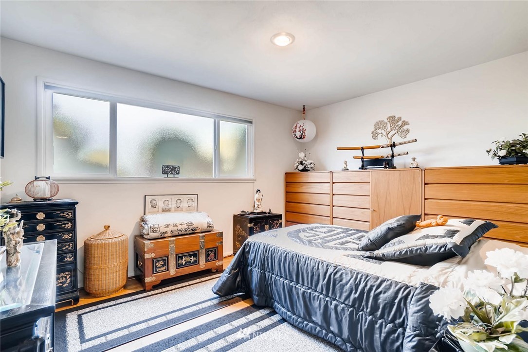 449 Southwest Normandy Road Normandy Park, WA 98166 - Photo 10 of 17