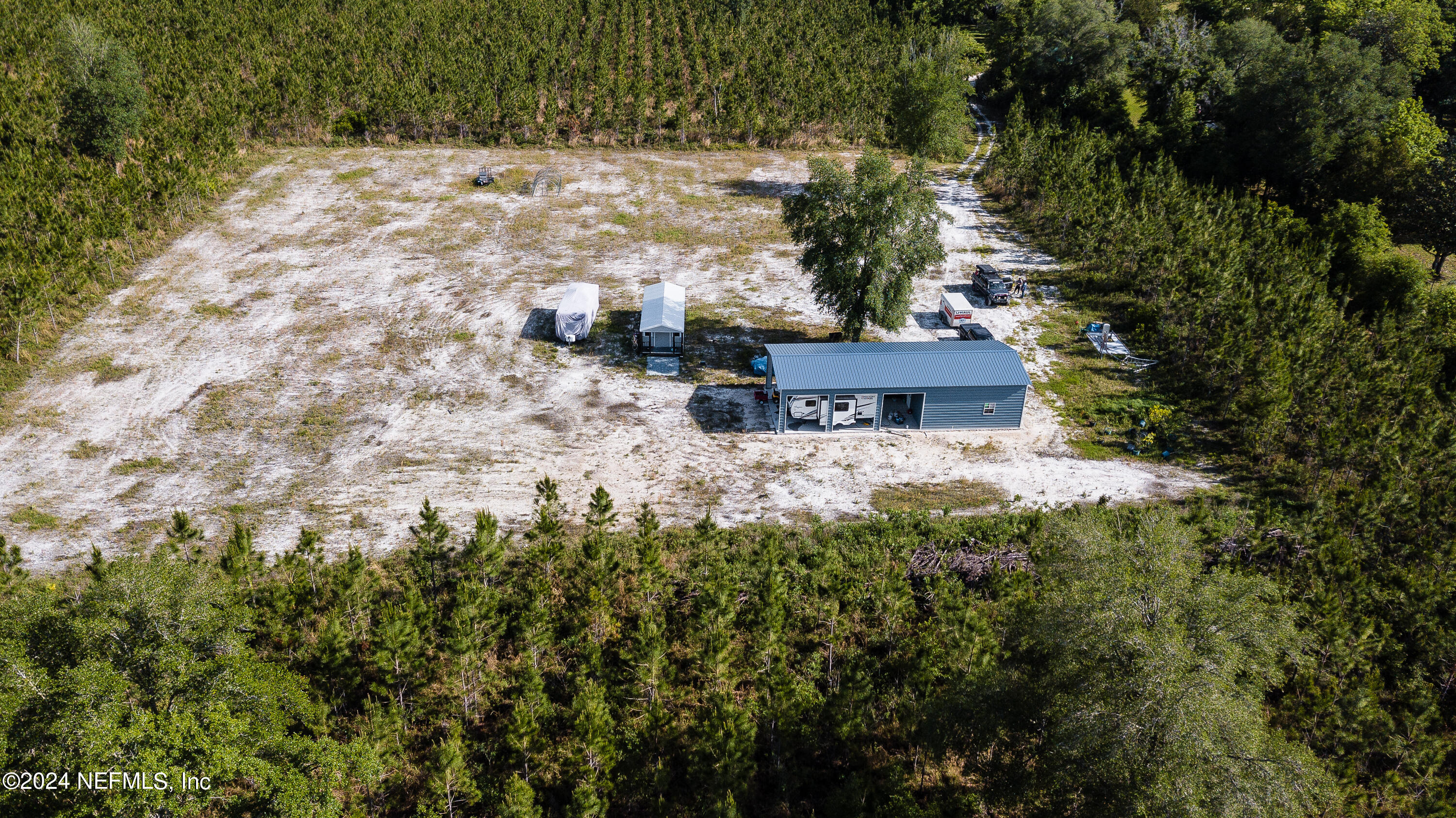 18439 33rd Place Road Wellborn, FL 32094 - Photo 12 of 21 Liveoak-11