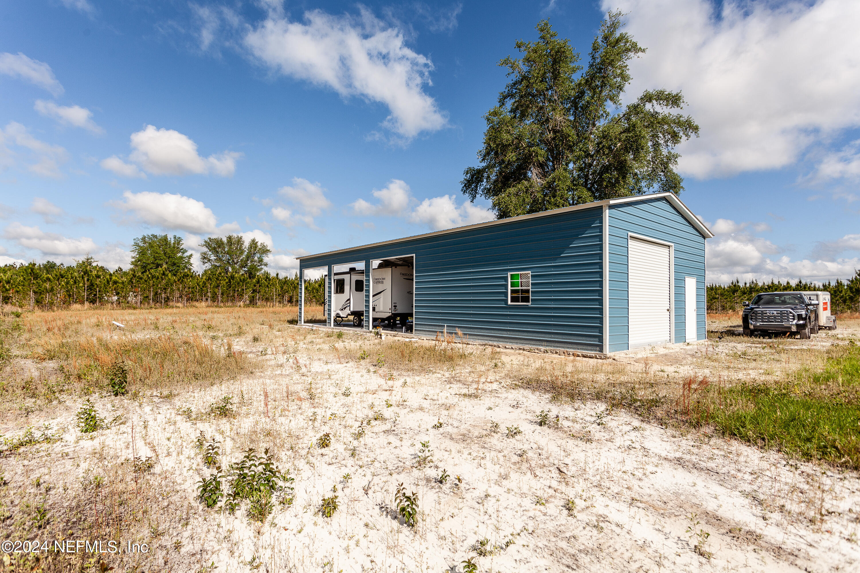 18439 33rd Place Road Wellborn, FL 32094 - Photo 17 of 21 Liveoak-16