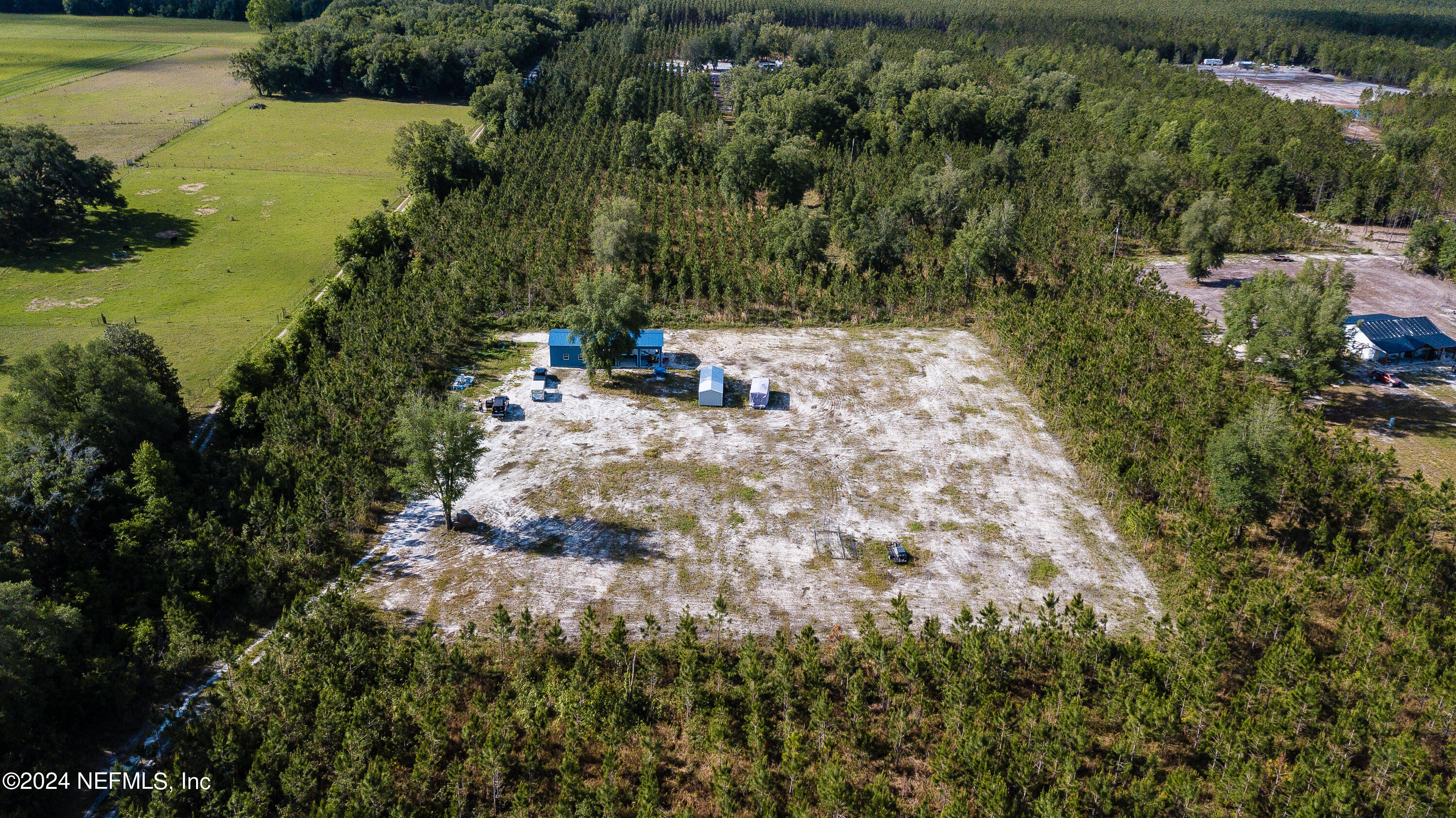 18439 33rd Place Road Wellborn, FL 32094 - Photo 9 of 21 Liveoak-8