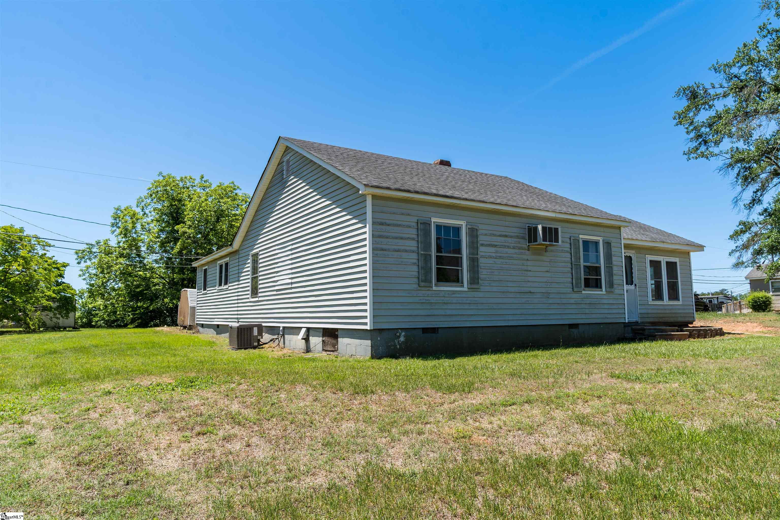 747 North Main Street Inman, SC 29349 - Photo 4 of 23