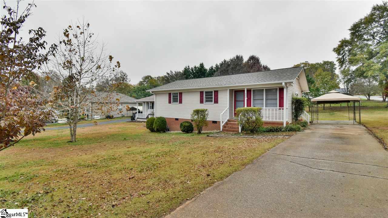 202 Center Street Greer, SC 29651 - Photo 3 of 13 Gallery Image 3
