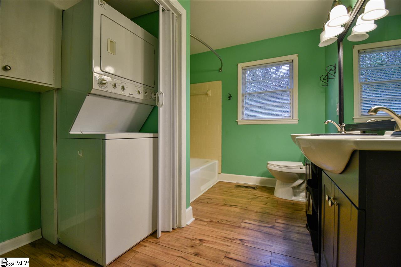 202 Center Street Greer, SC 29651 - Photo 7 of 13 Gallery Image 7