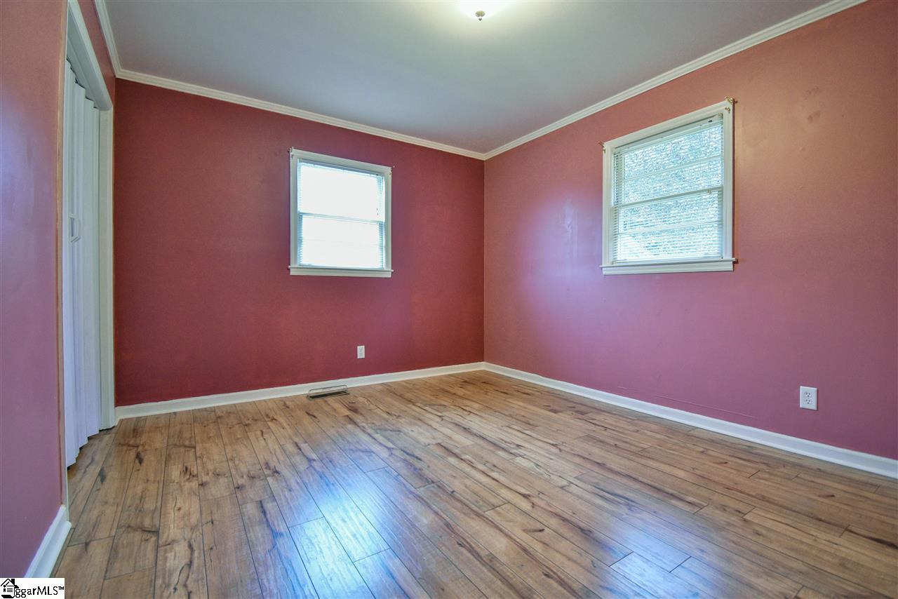 202 Center Street Greer, SC 29651 - Photo 8 of 13 Gallery Image 8
