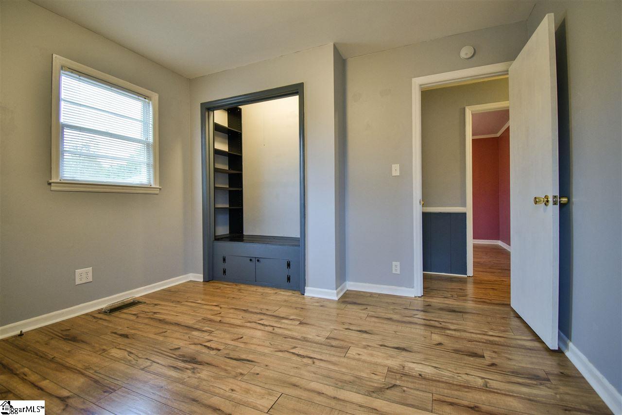 202 Center Street Greer, SC 29651 - Photo 10 of 13 Gallery Image 10