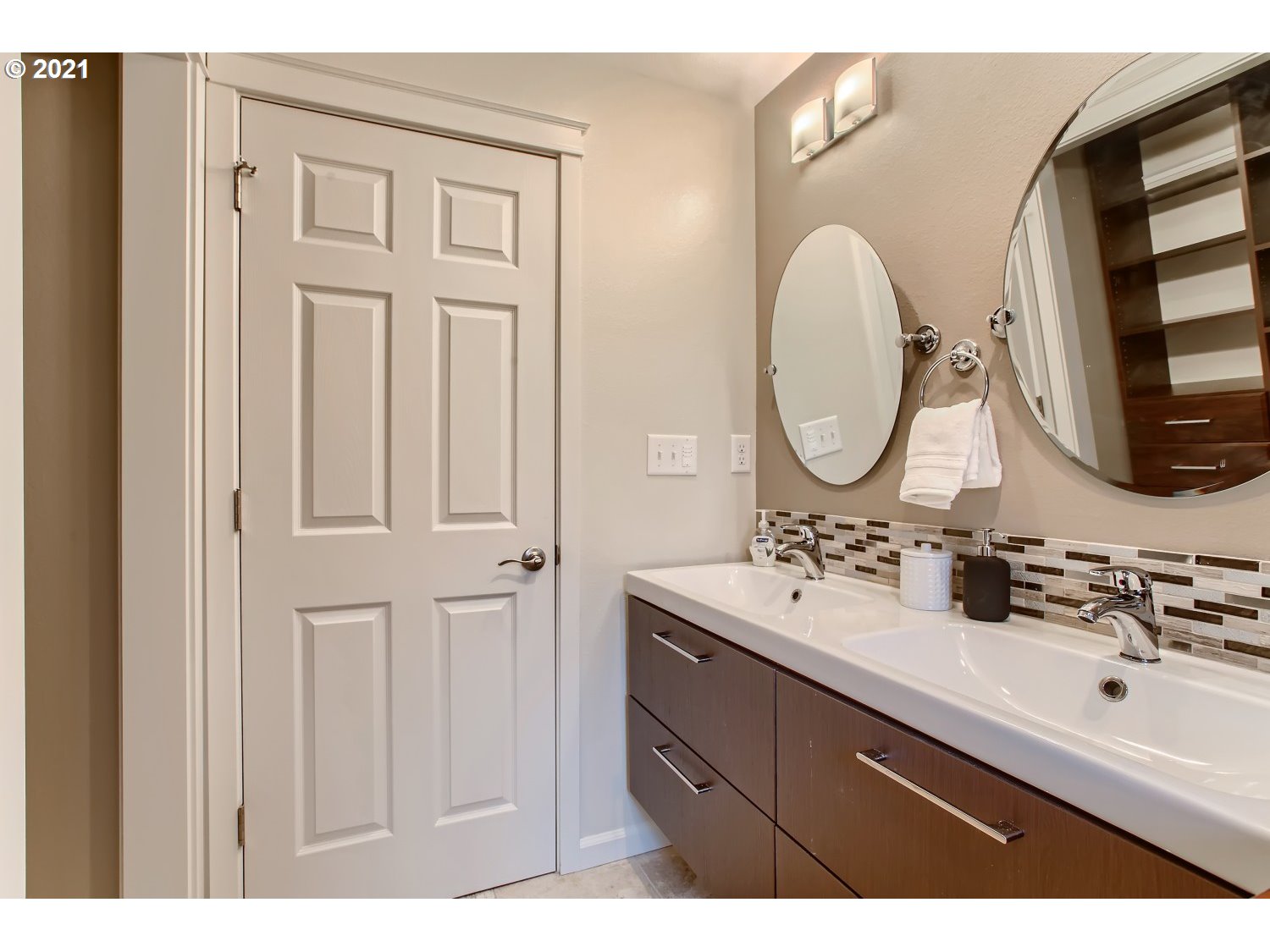 11060 Southwest Polsky Road Beaverton, OR 97005 - Photo 23 of 26 Gallery Image 23