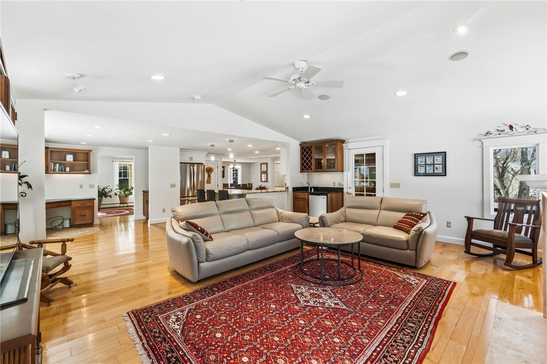 17 Rogler Farm Road Smithfield, RI 02917 - Photo 13 of 50