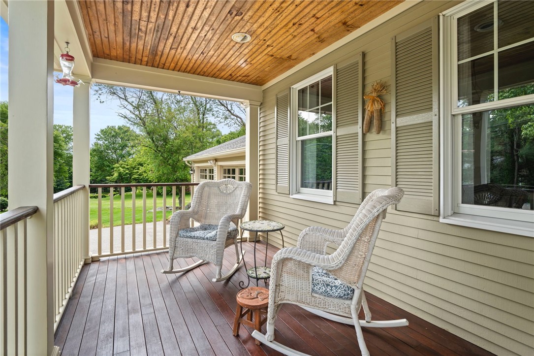 17 Rogler Farm Road Smithfield, RI 02917 - Photo 4 of 50