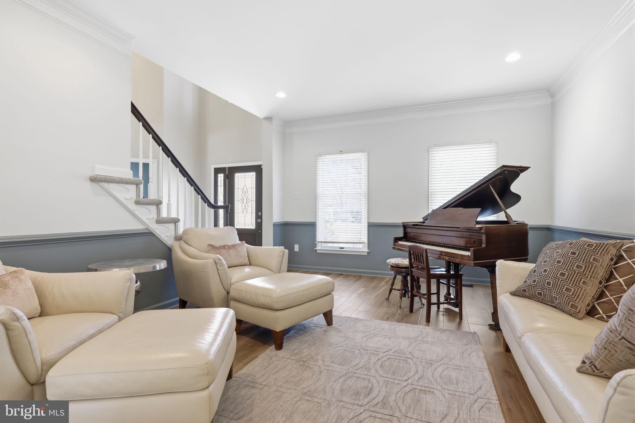 1413 Ridgewood Lane Newtown, PA 18940 - Photo 17 of 48 Living Room