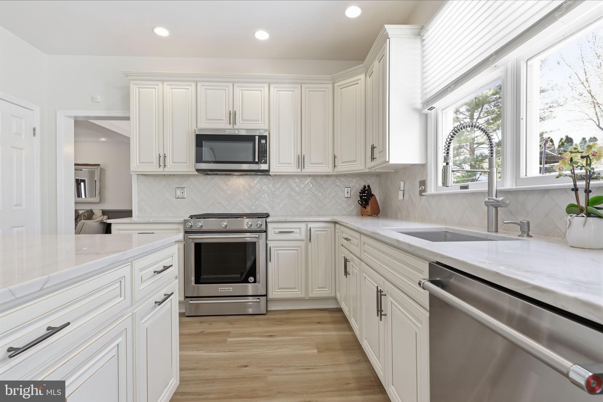 1413 Ridgewood Lane Newtown, PA 18940 - Photo 21 of 48 Kitchen