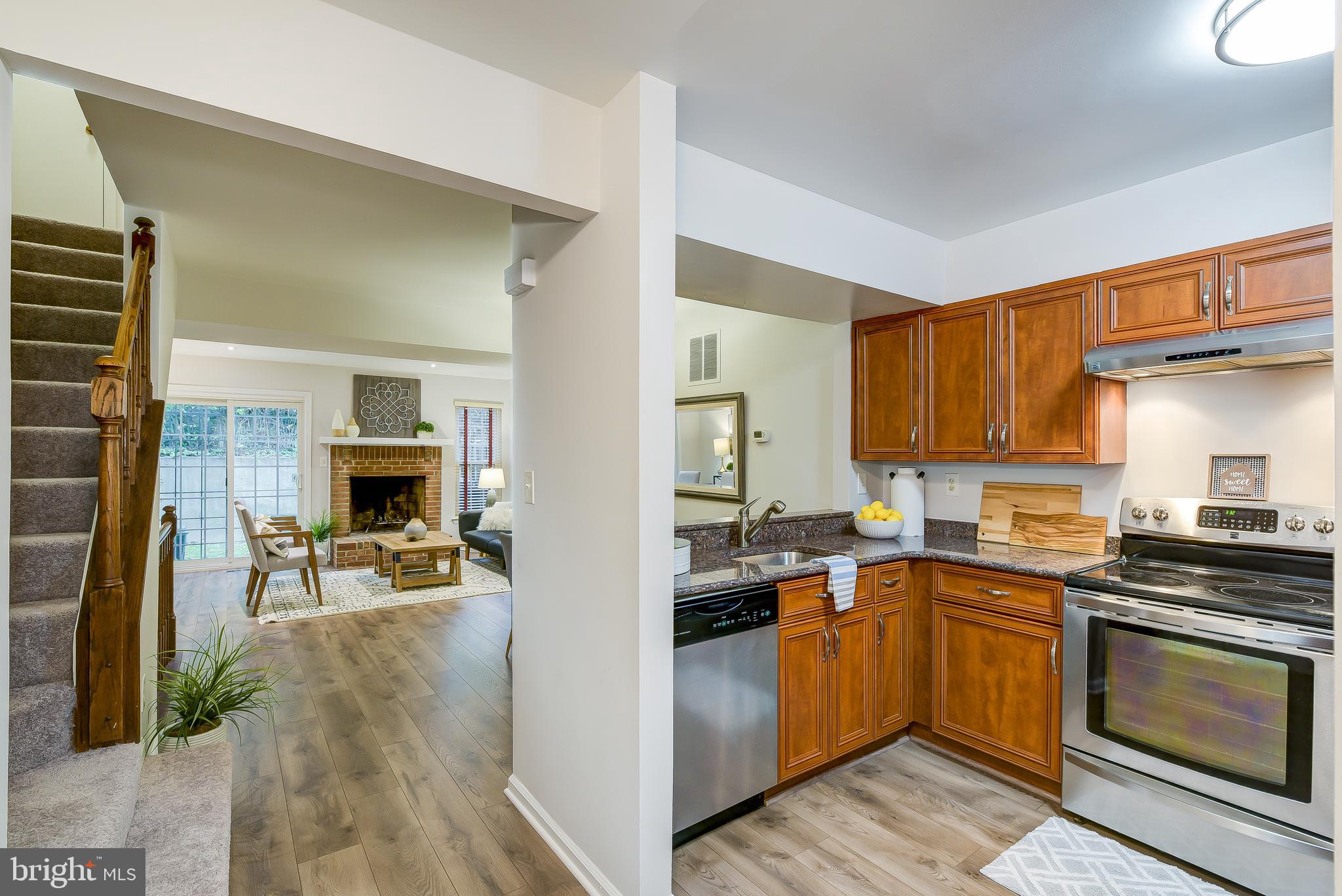 2111 Derby Ridge Lane Silver Spring, MD 20910 - Photo 5 of 28