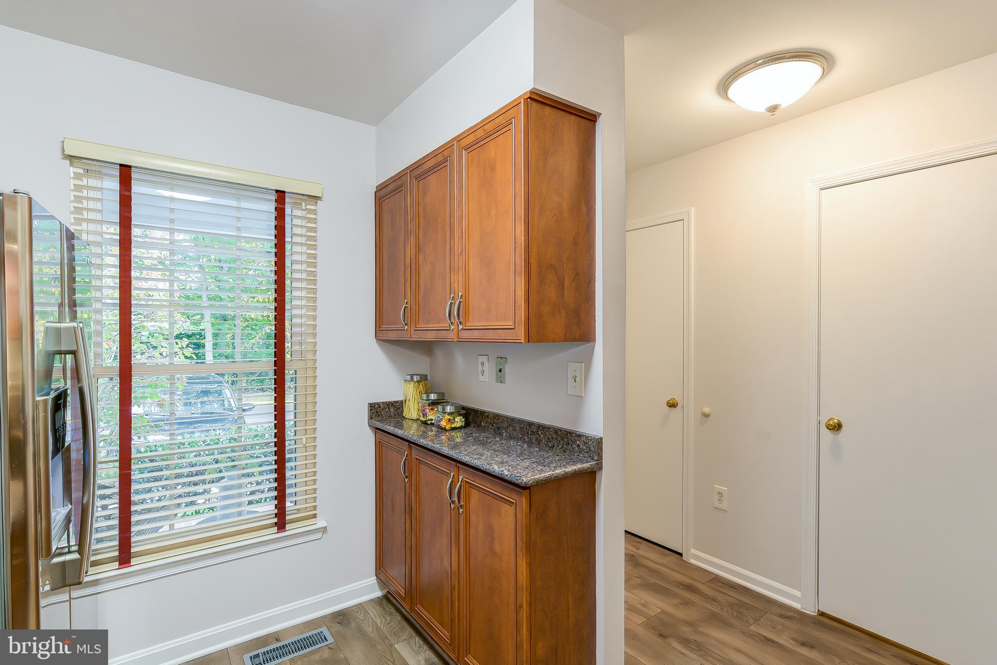 2111 Derby Ridge Lane Silver Spring, MD 20910 - Photo 9 of 28