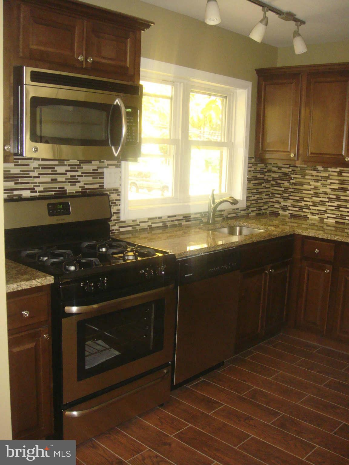 5417 Ferndale Street Springfield, VA 22151 - Photo 4 of 28 Kitchen