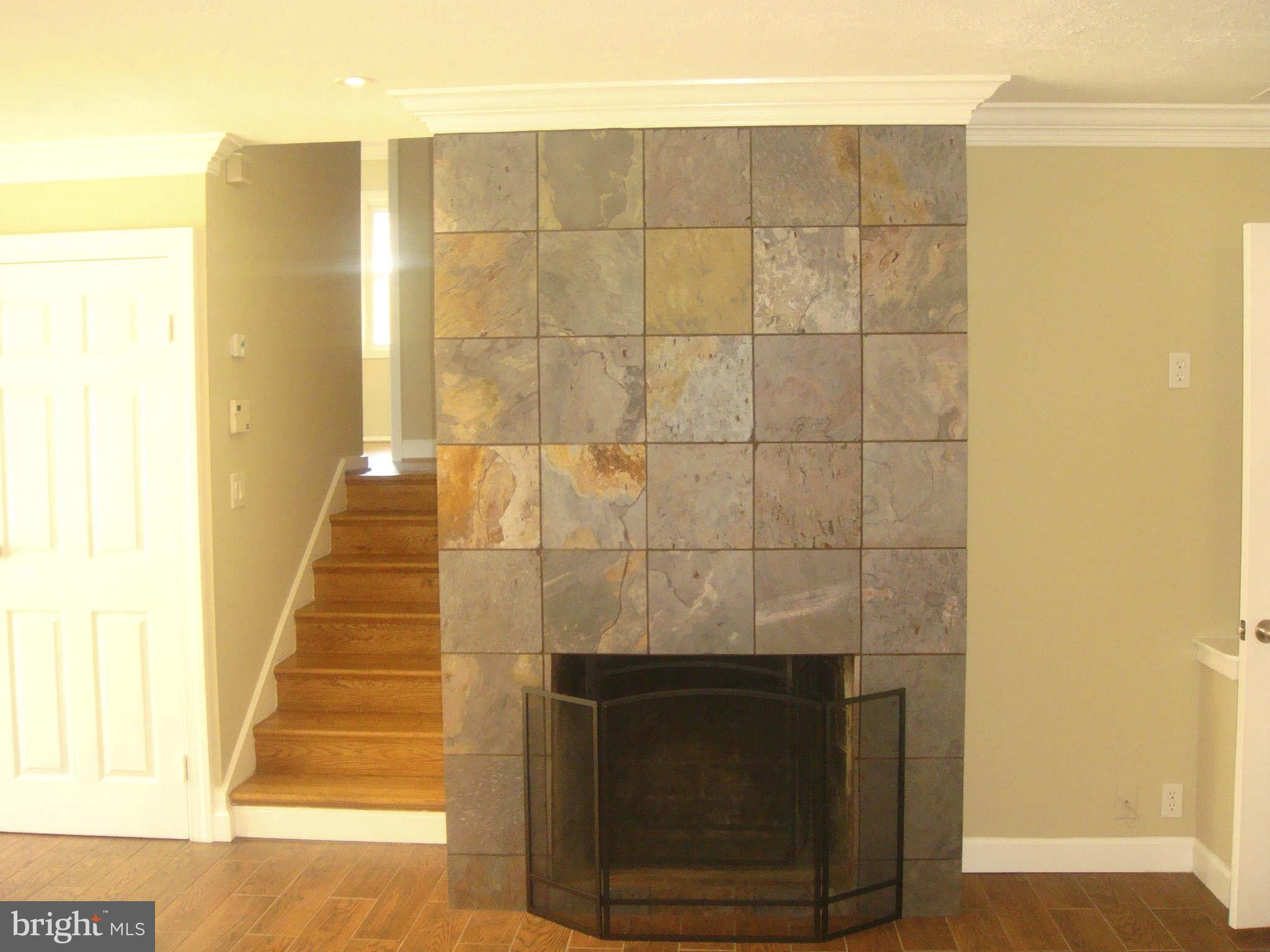 5417 Ferndale Street Springfield, VA 22151 - Photo 6 of 28 Interior (General)
