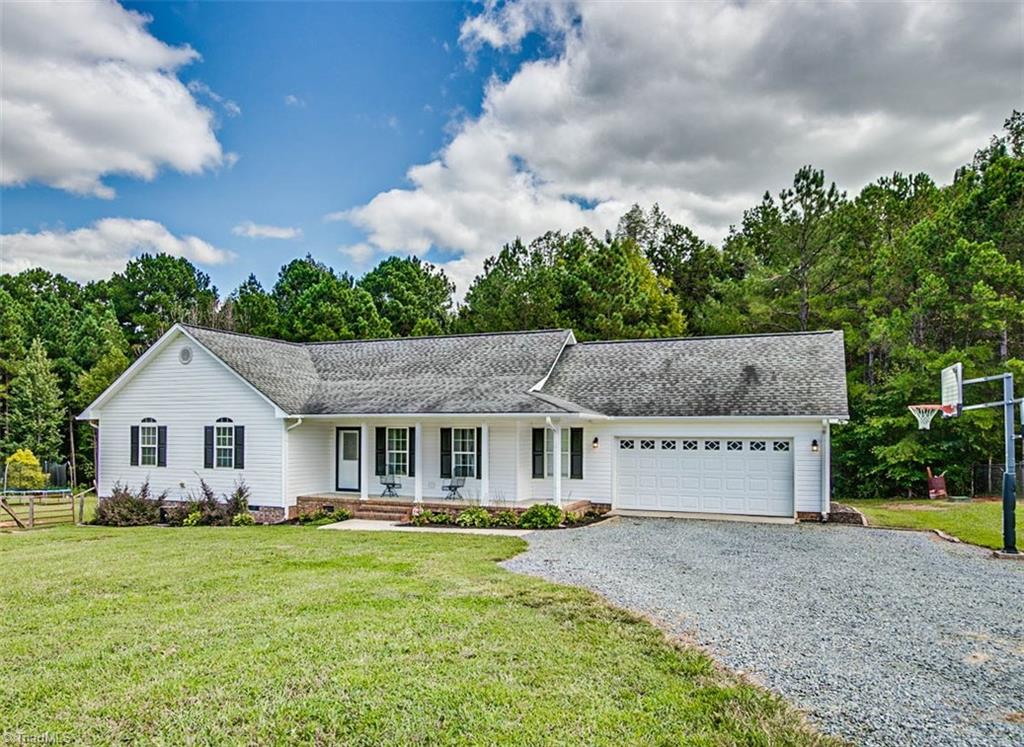 2509 Danny Bell Road Asheboro, NC 27205 - Photo 1 of 27 Beautiful Home - Front Yard is HUGE