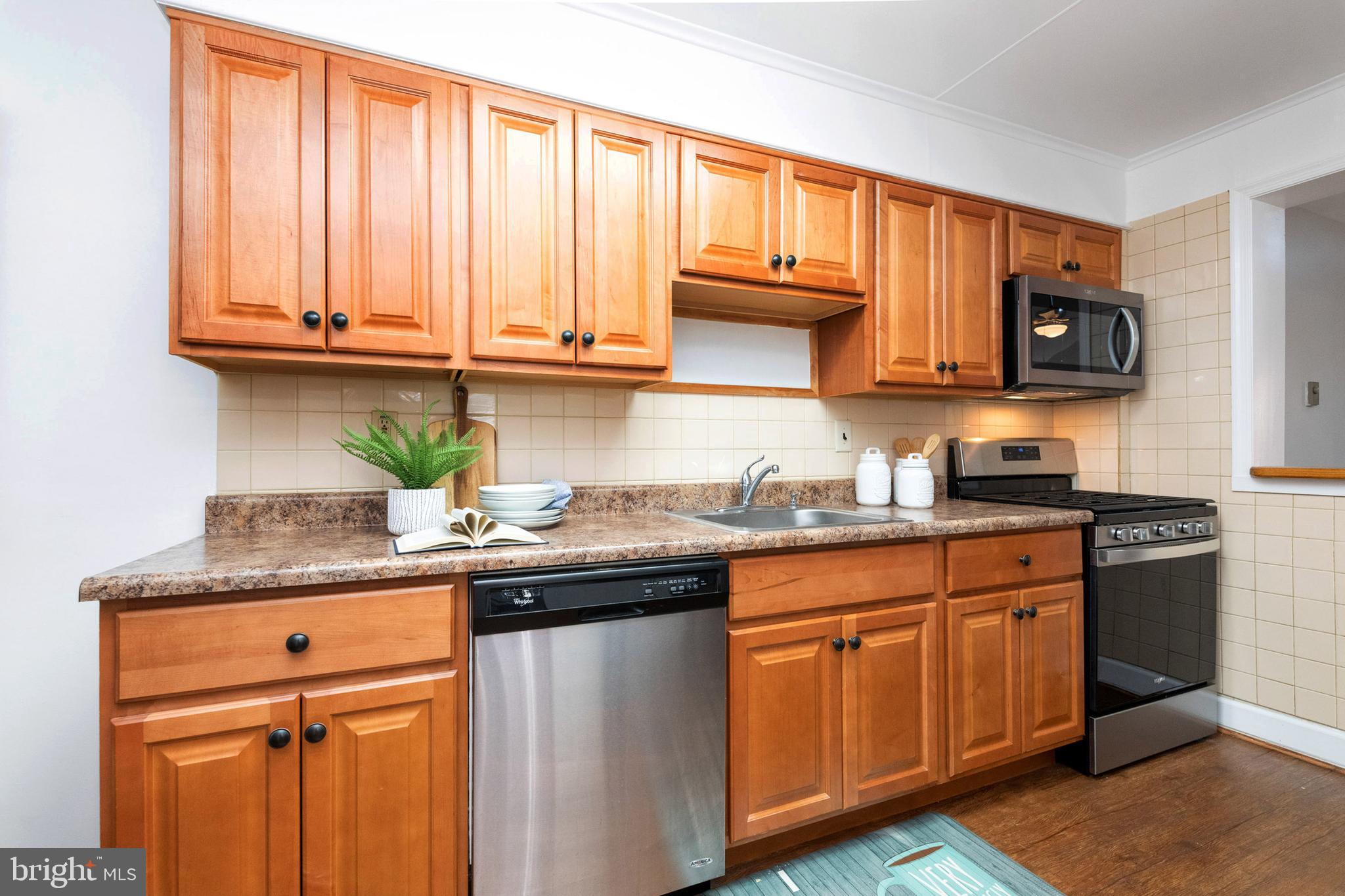 1608 Hardwick Road Towson, MD 21286 - Photo 6 of 30 Updated Kitchen with newer appliances