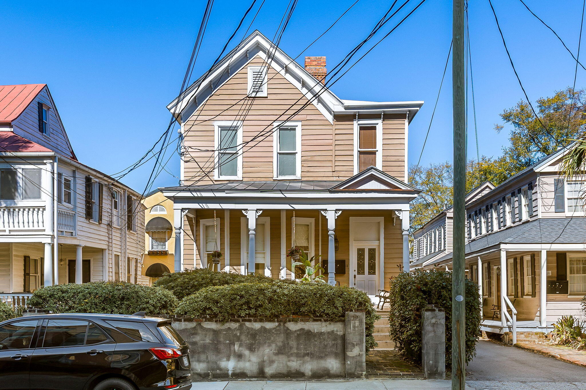 22 Bee Street, Unit B Charleston, SC 29403 - Photo 14 of 14 Driveway to parking access to the right