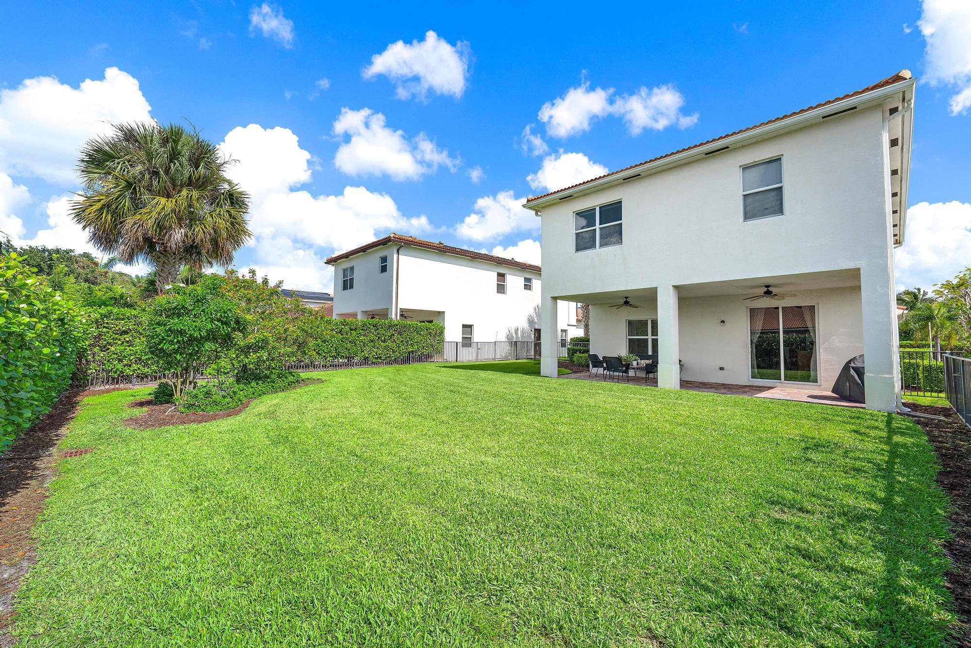196 Behring Way Jupiter, FL 33458 - Photo 69 of 75 Back Exterior & Backyard