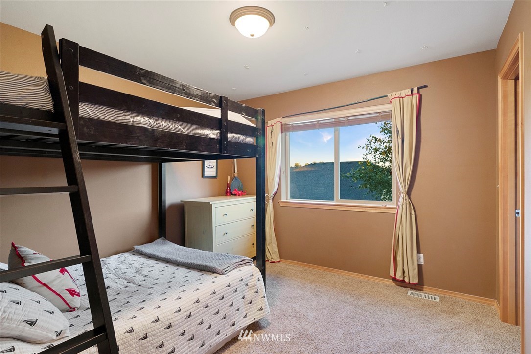5109 Northeast 8th Place Renton, WA 98059 - Photo 22 of 31 Gallery Image 22