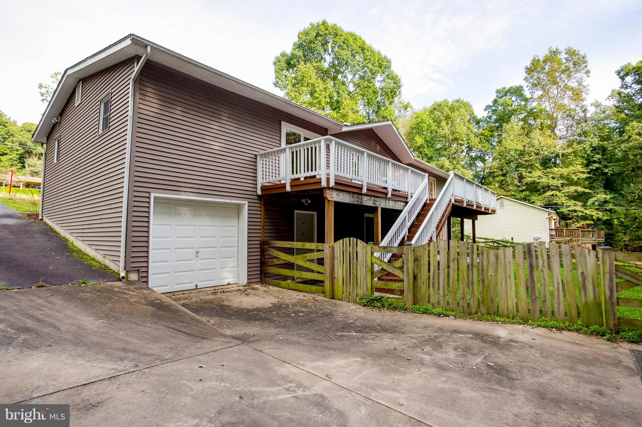 18345 Sharon Road Triangle, VA 22172 - Photo 26 of 30 Exterior (Rear)