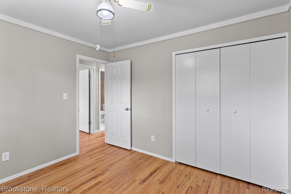32039 Hayes Road Warren, MI 48088 - Photo 16 of 30